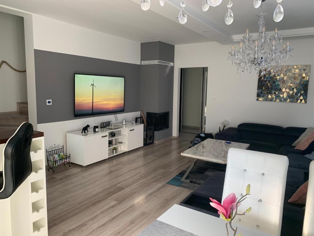 Modern 2 Bed House Near Bratislava With Parking Apartment Rovinka Bagian luar foto